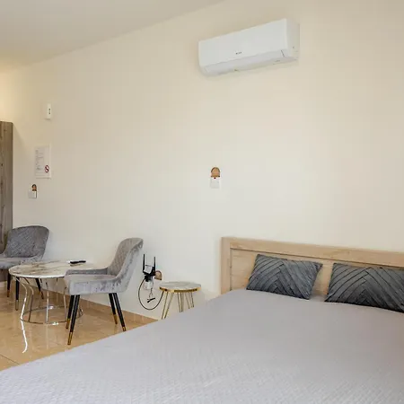 Danaos Seaside 103 With Pool In Tourist Area * パ フォス