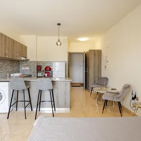 Danaos Seaside 103 With Pool In Tourist Area Apartment Paphos