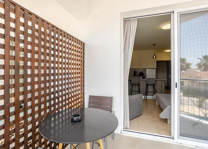 Danaos Seaside 103 With Pool In Tourist Area 公寓 Paphos